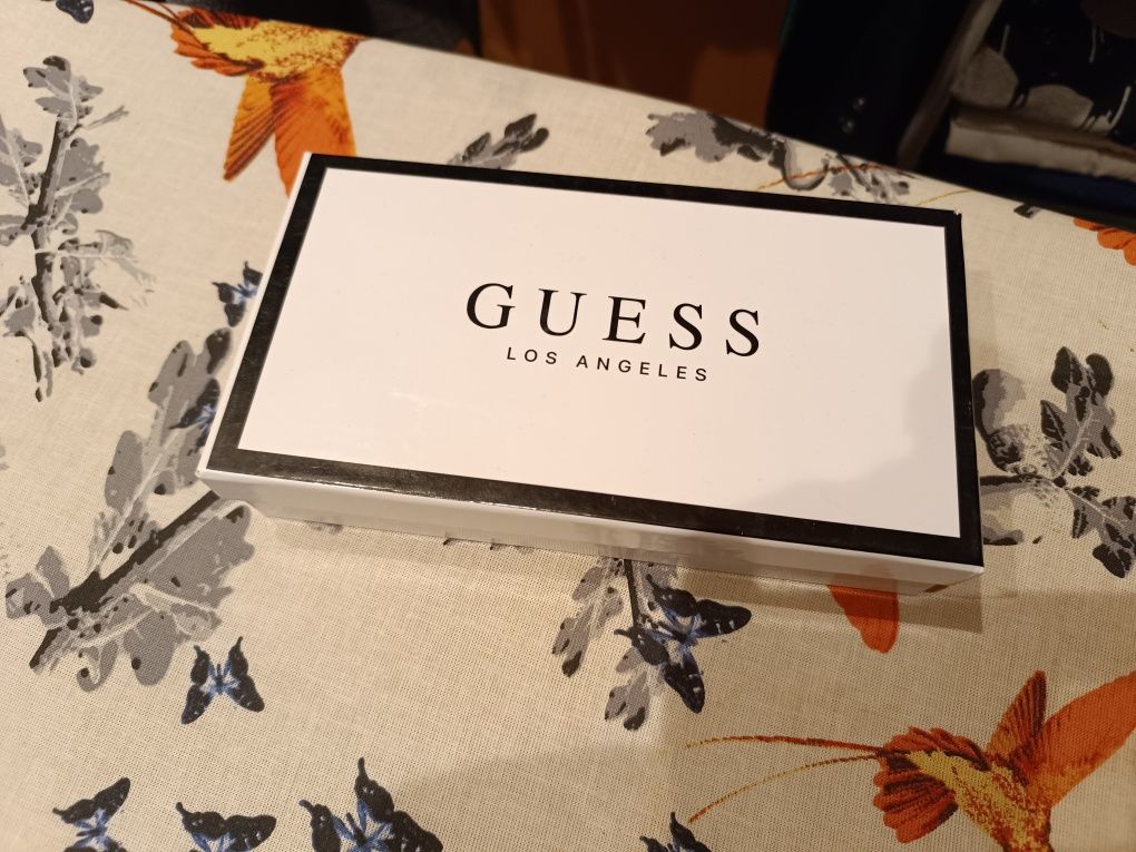 Portfel damski GUESS