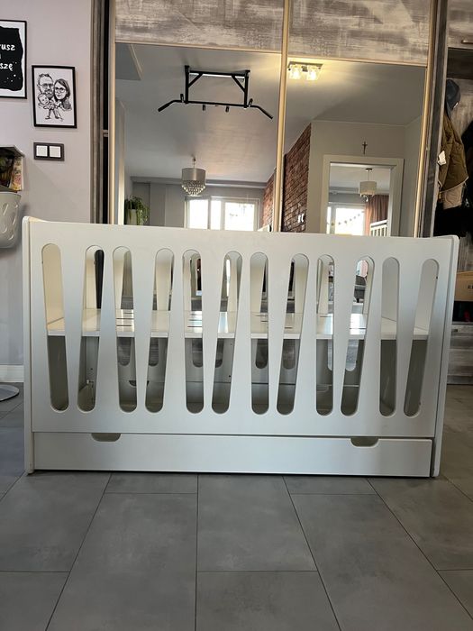 Łóżeczko Pinio Moon 70x140 z szufladą