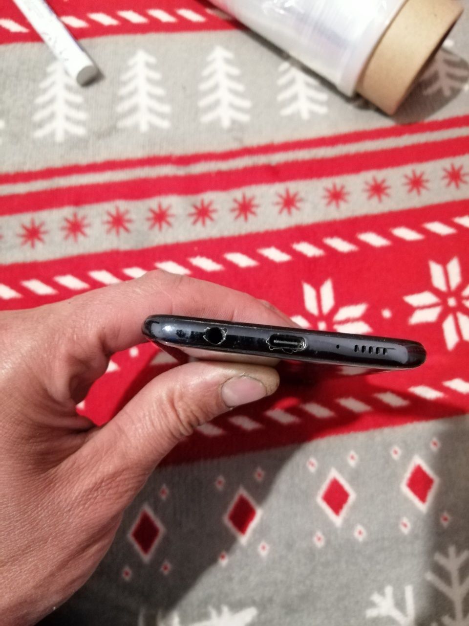 Продам телефон samsung a50