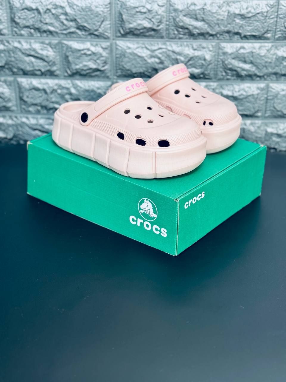 Женские Шлепанцы Crocs Розовые Шлепанцы Crocs