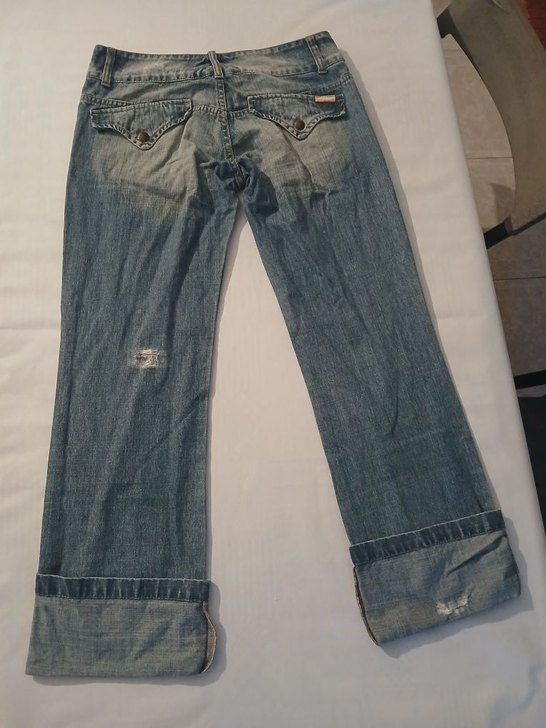 Vendo 4 pares de calças