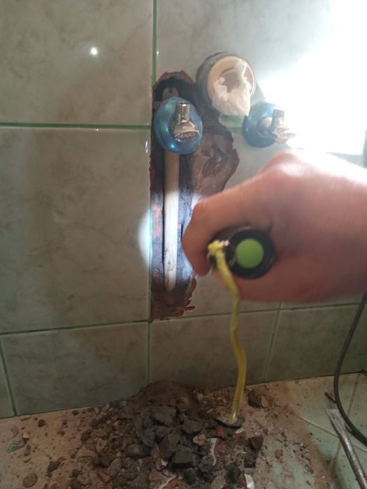 Lokalizacja wycieków Wycieki wody Wykrywanie wycieków