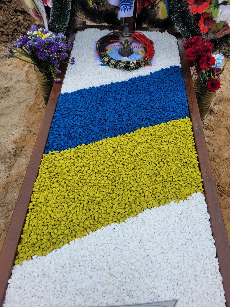 Встановлення надгробка, лавок, флагштоків