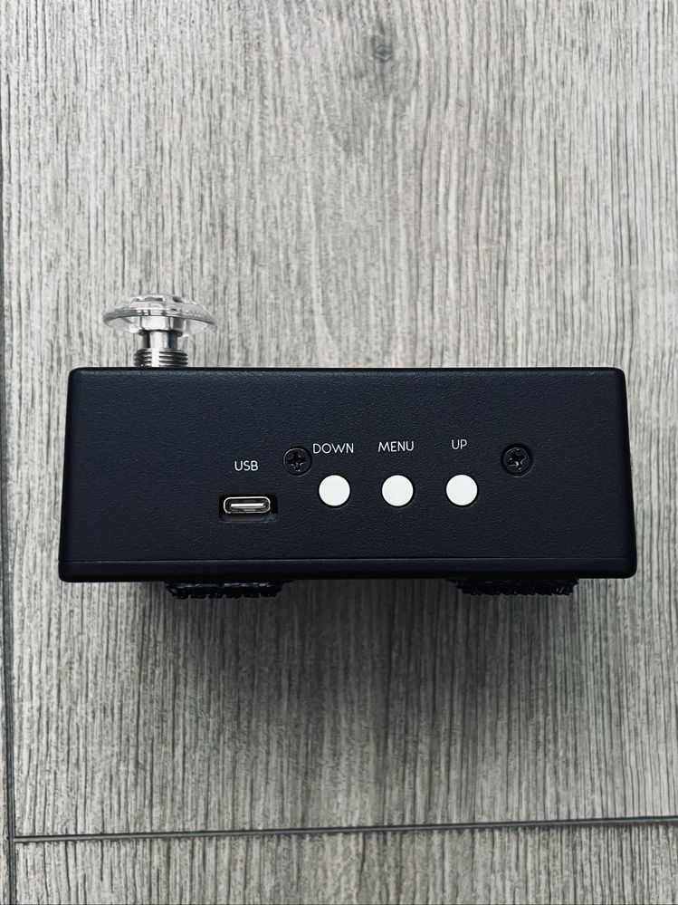Продам Walrus Audio Canvas Tuner