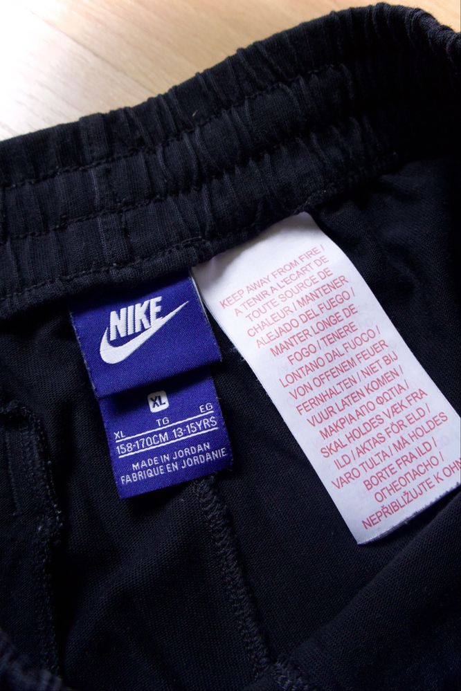 Чоловічі шорти Nike оригінал tech fleece swoosh