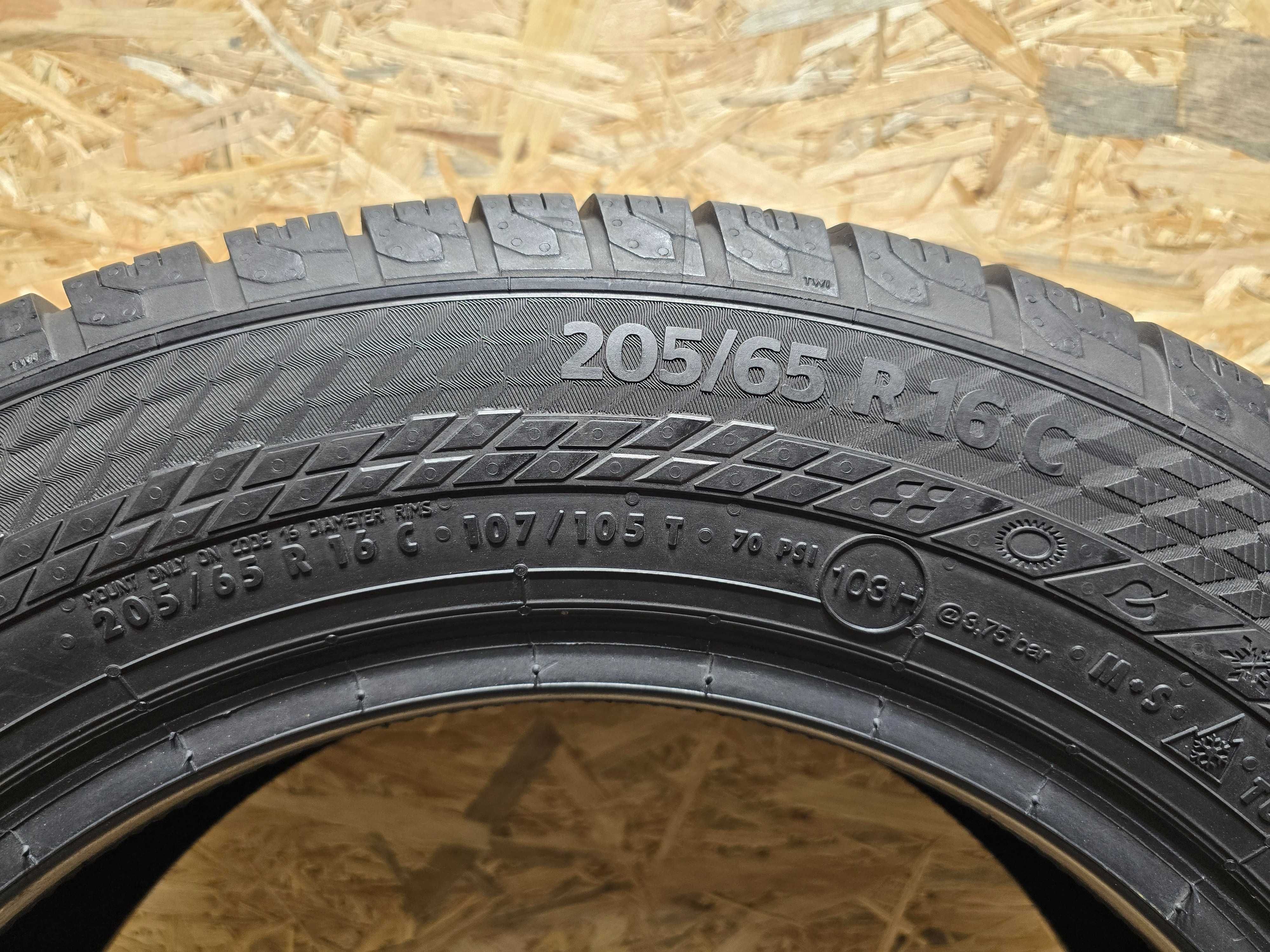 Opona pojedyńcza 205/65/16C Continental Van Contact 4 Season