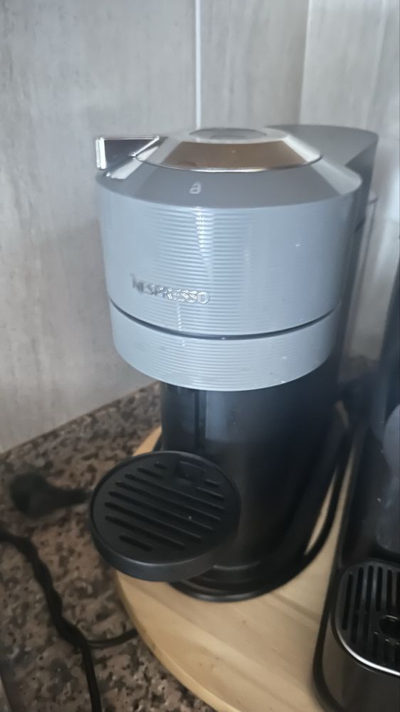 Maquina cafe Nespresso Vertuo