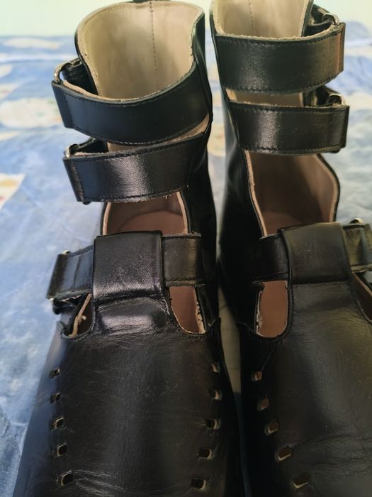 Продам ортопедичні ботинки