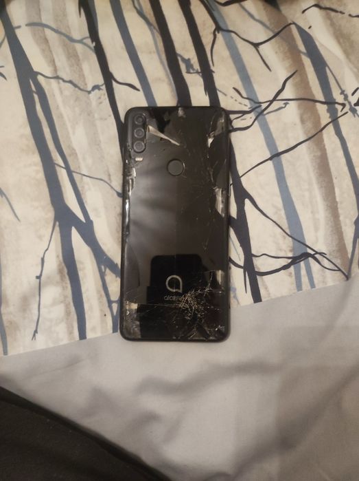 Продам телефон Alcatel 5048Y