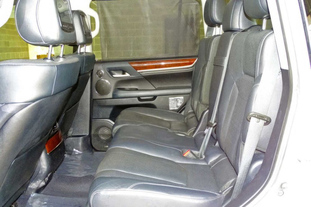 Lexus LX 570      2016