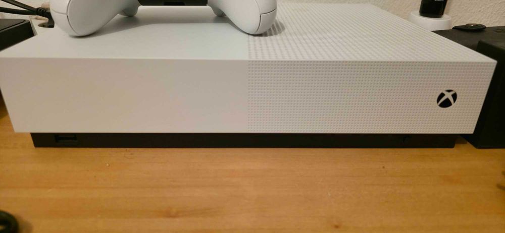 Microsoft Xbox One S All-Digital Edition