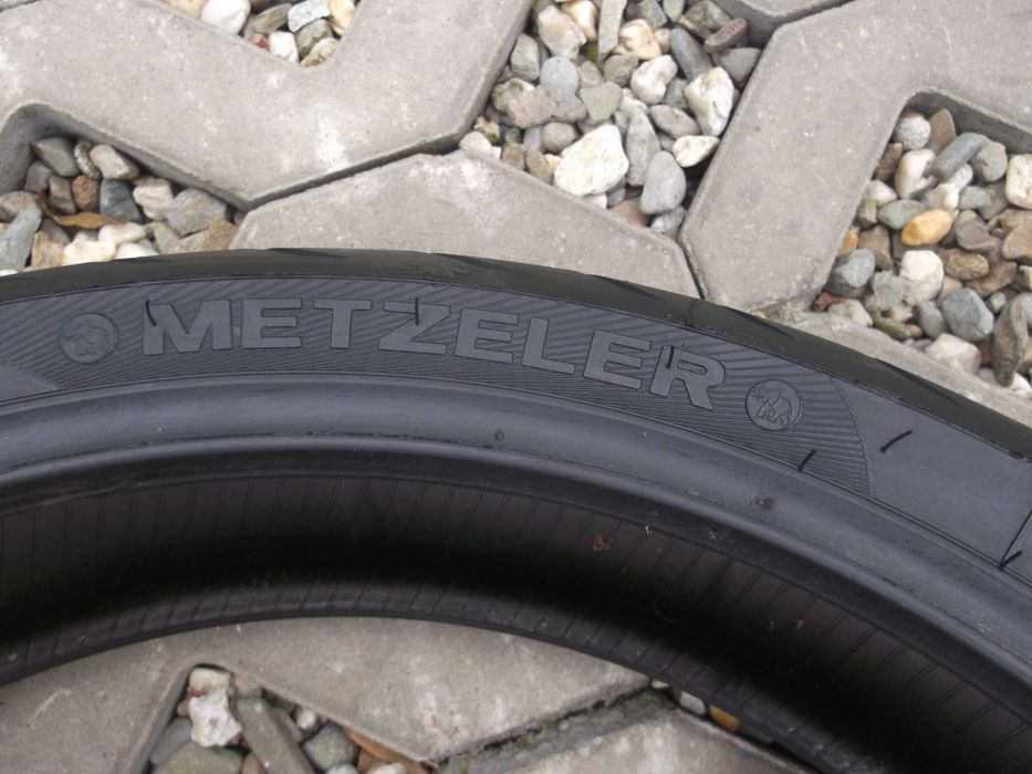opona 120/70ZR17	Metzeler Roadtec z8 interact dot5015 3,2mm