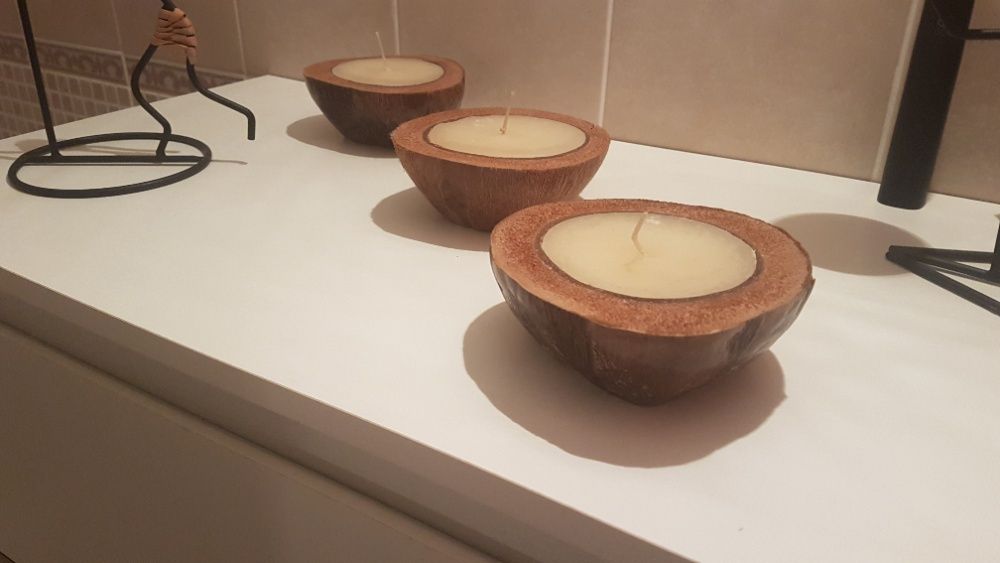 Velas em coco natural