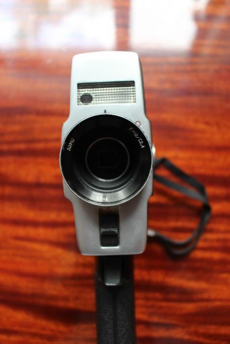 Кинокамера (киносьёмочный аппарат) Аврора 219+футляр в подарок!