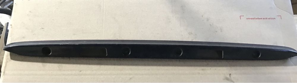 Планка багажника w210