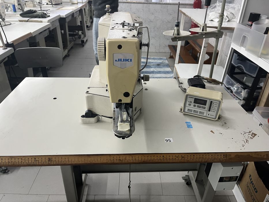 Máquina de mosquear, trifásica.