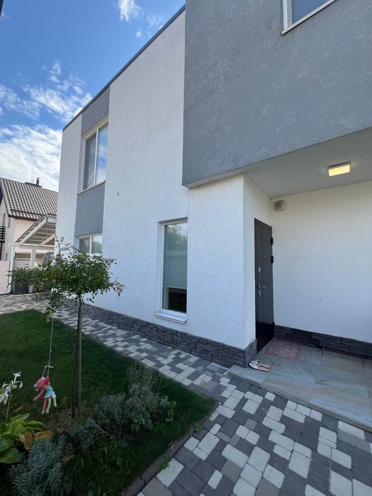 БЕЗ КОМІСІЇ. Продаж будинку з ремонтос тв меблями