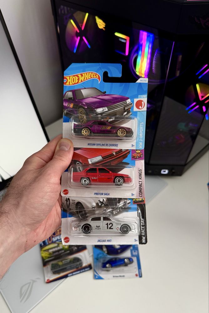 Колекційні машинки Hot Wheels. Hotwheels Хотвилс Хотвілс