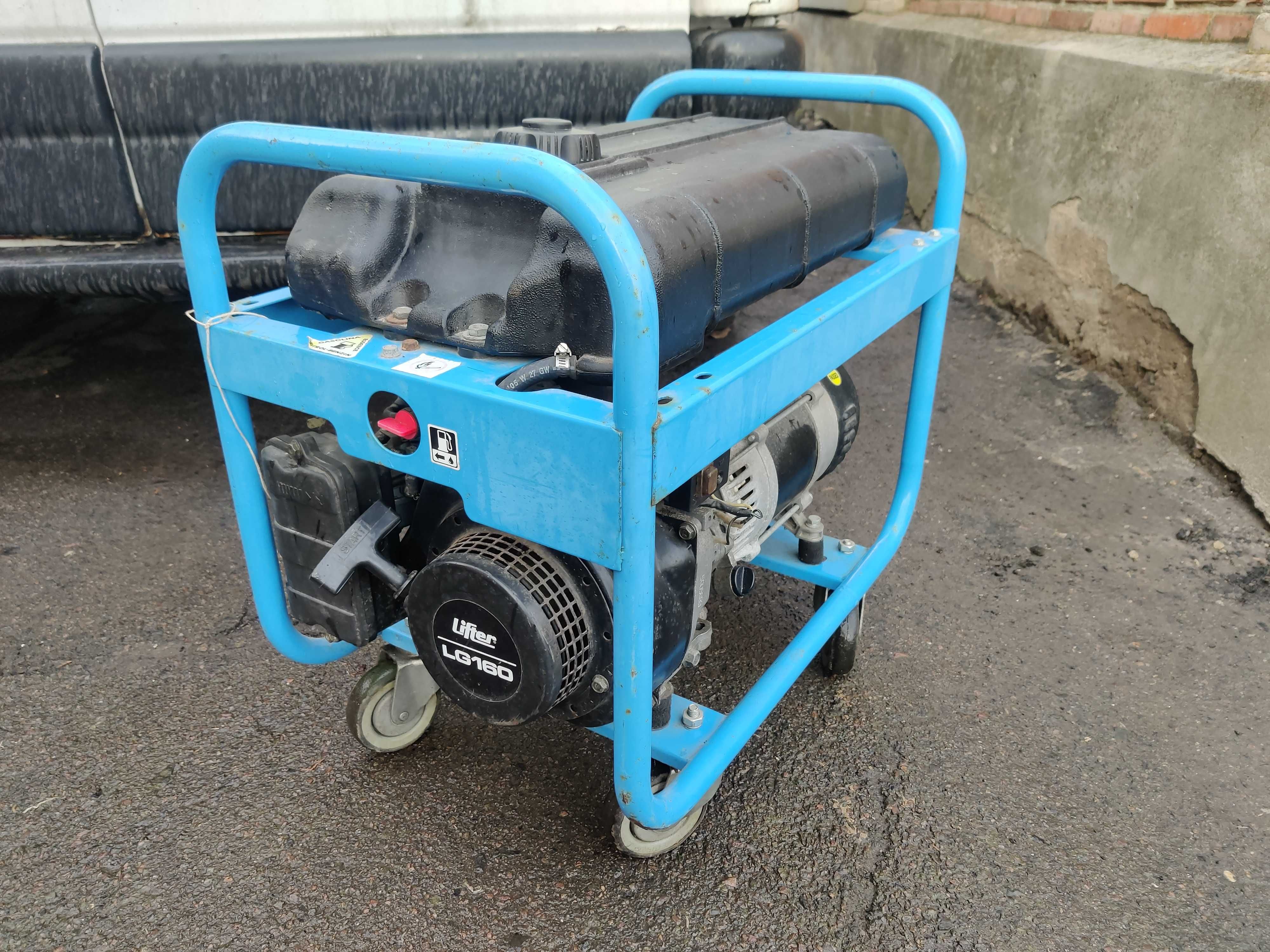 Генератор Blizzer BL3000 (бензин, 2.5кВт, 220В)