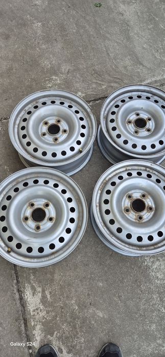 Felgi honda 5x114.3 r16
Et45
Otwór centrujący 64.1