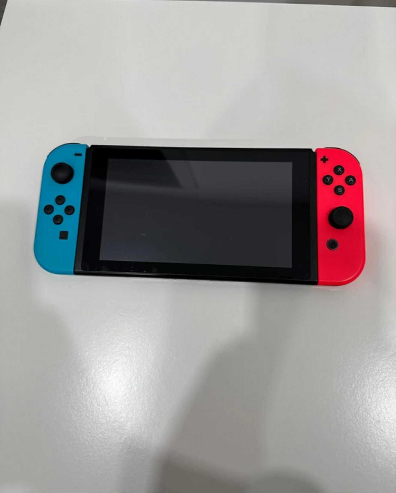 Nintendo Switch + Extras