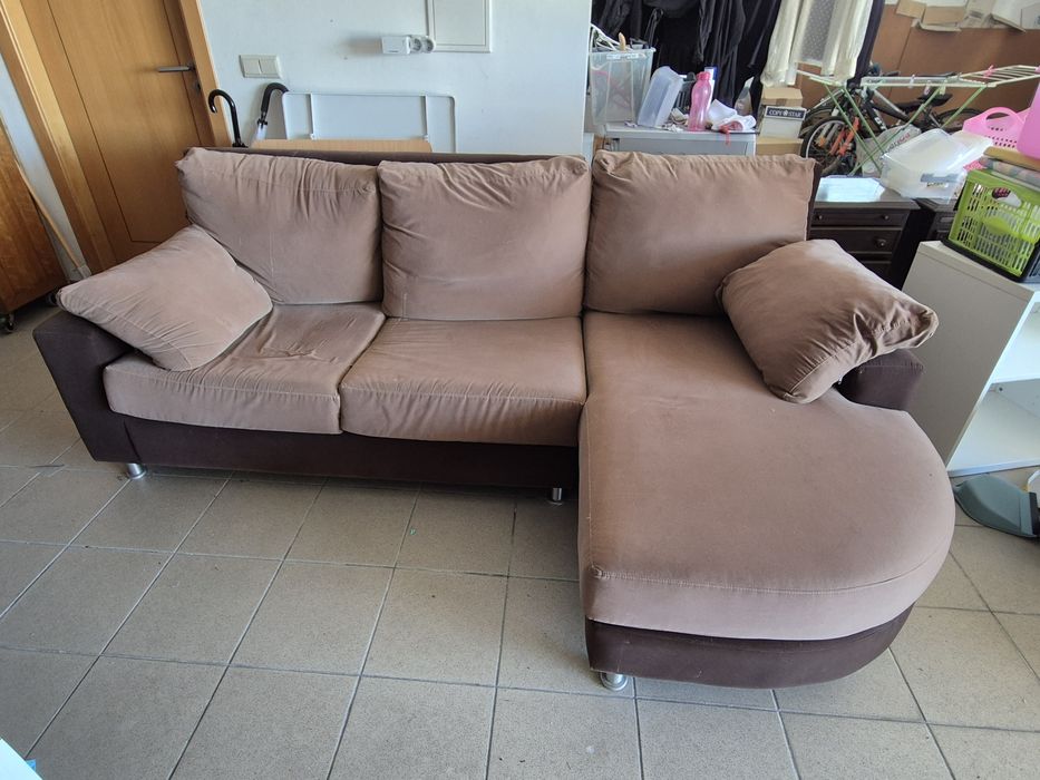 Sofá com Chaise Long