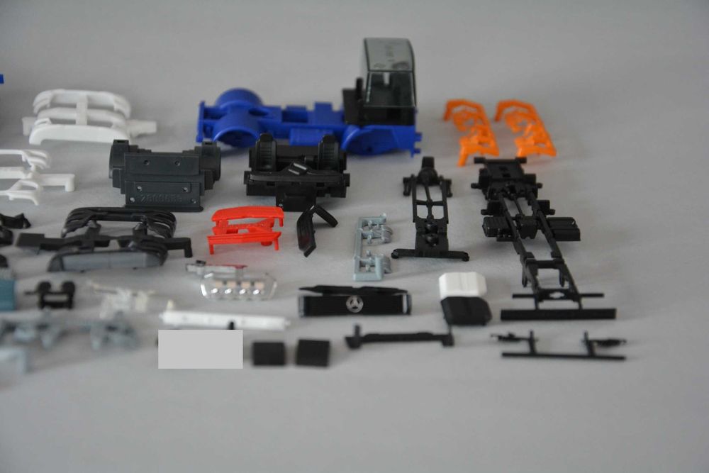 1:87 (H0) Herpa/AWM - Zestaw części i dodatków - worek części