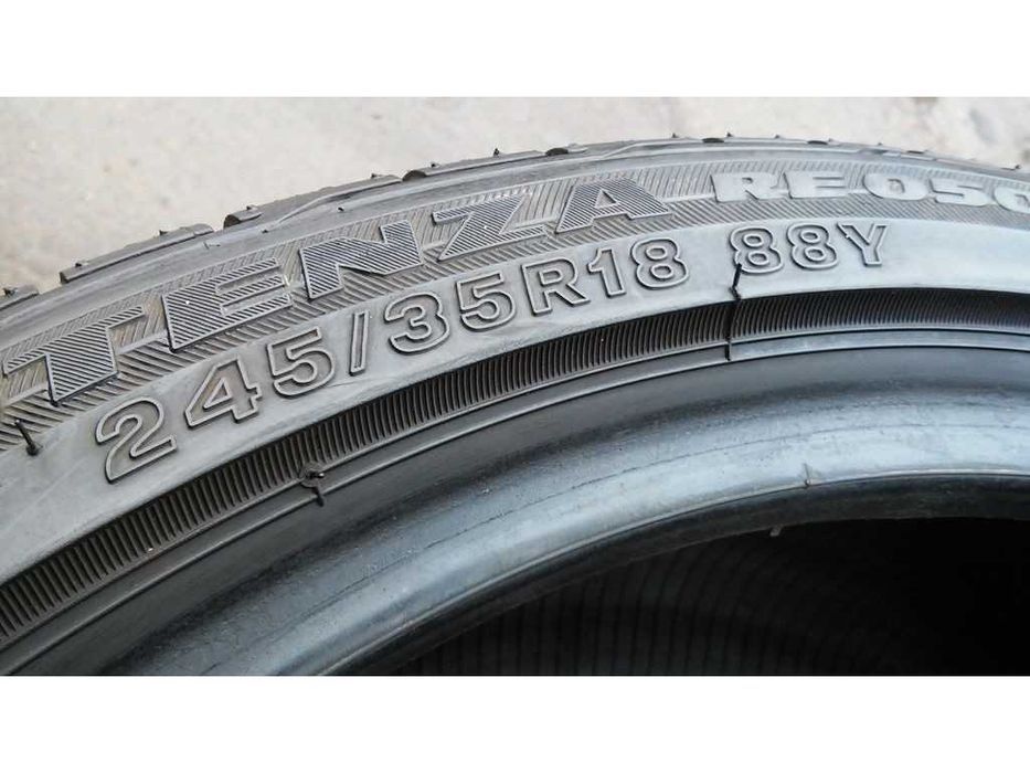 245/35R18 88Y Bridgestone Potenza Re050a RSC шини бу літо 2 штуки
