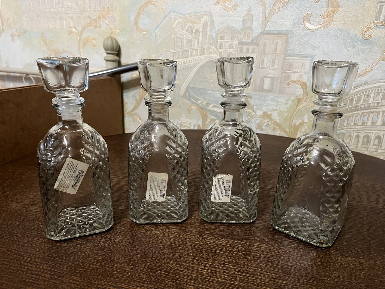 Скляні кувшини,графіни горілчані