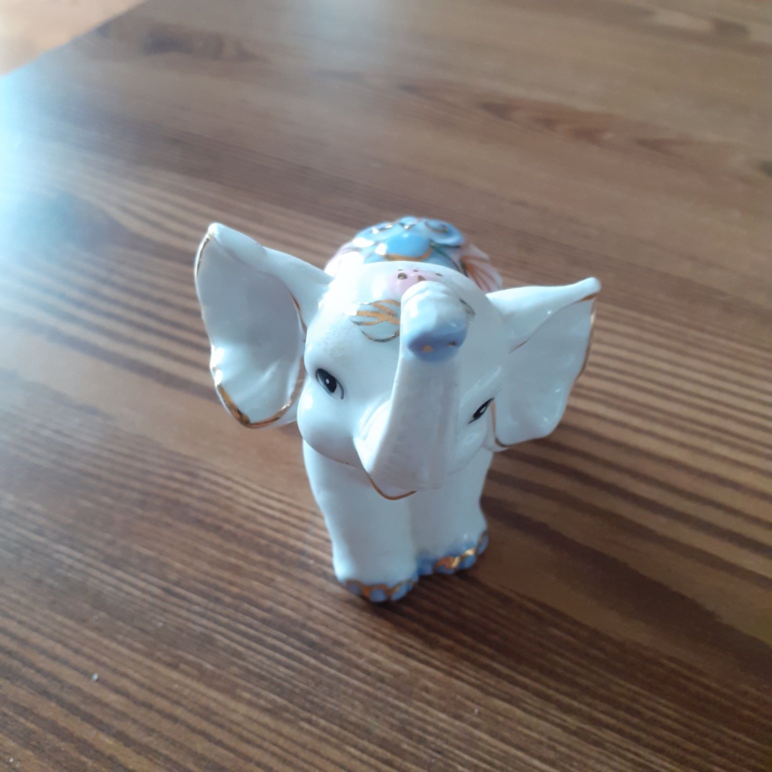 Figurka dekoracyjna słoń
