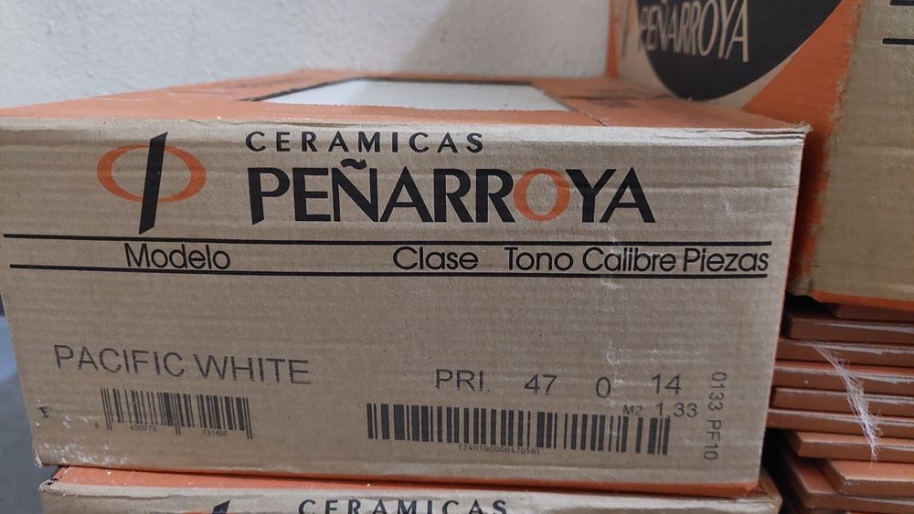 Azulejos Penarroya Pacific White – 3 caixas + 4 peças (380×250 mm)