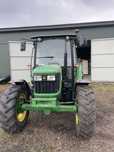 John Deer 5075E