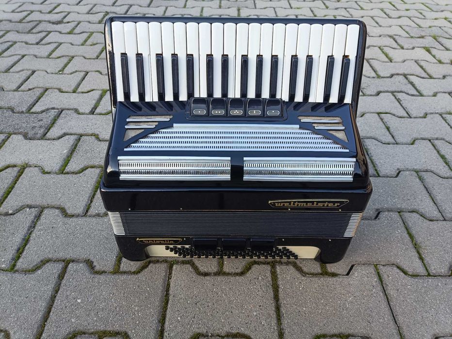 Akordeon Weltmeister Unisella 80 basowy