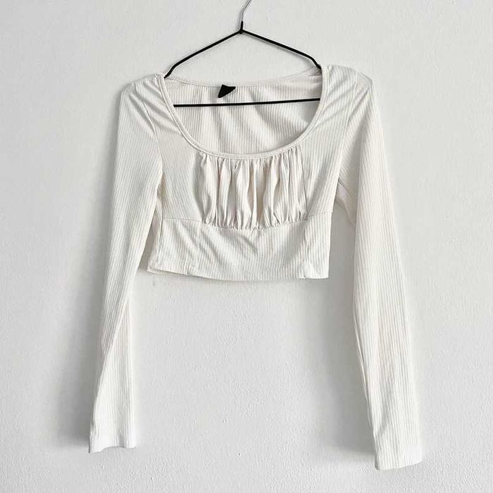 Bluzka crop top na długi rękaw