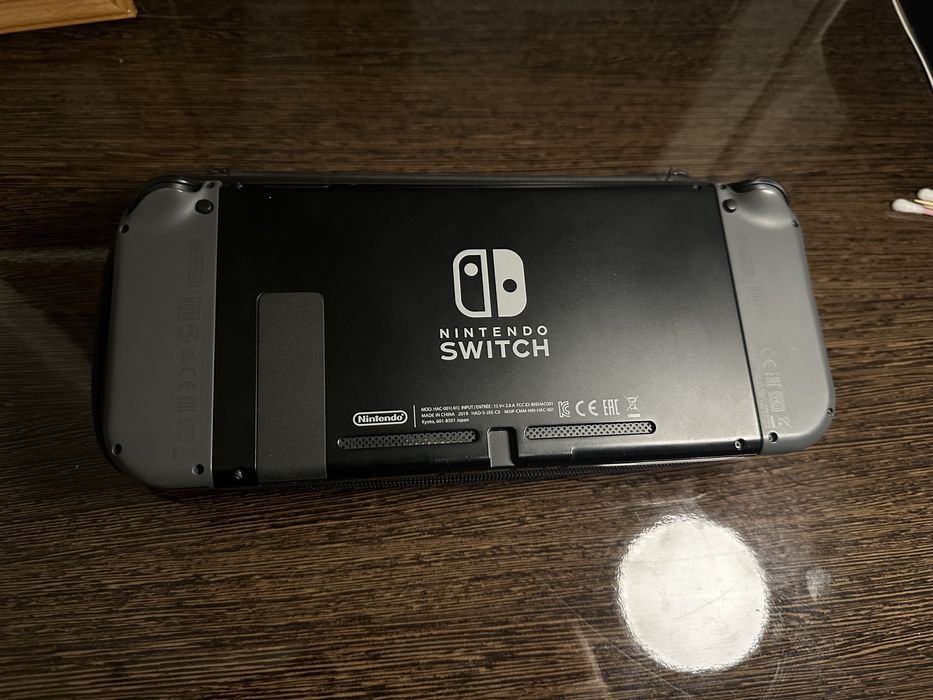 Nintendo switch gray V2+64gb sundisk SD повний комлект