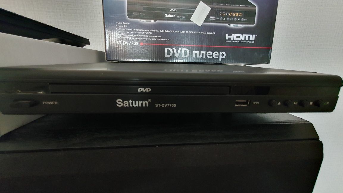 Продам DVD караоке плеер "SATURN ST-DV7705"