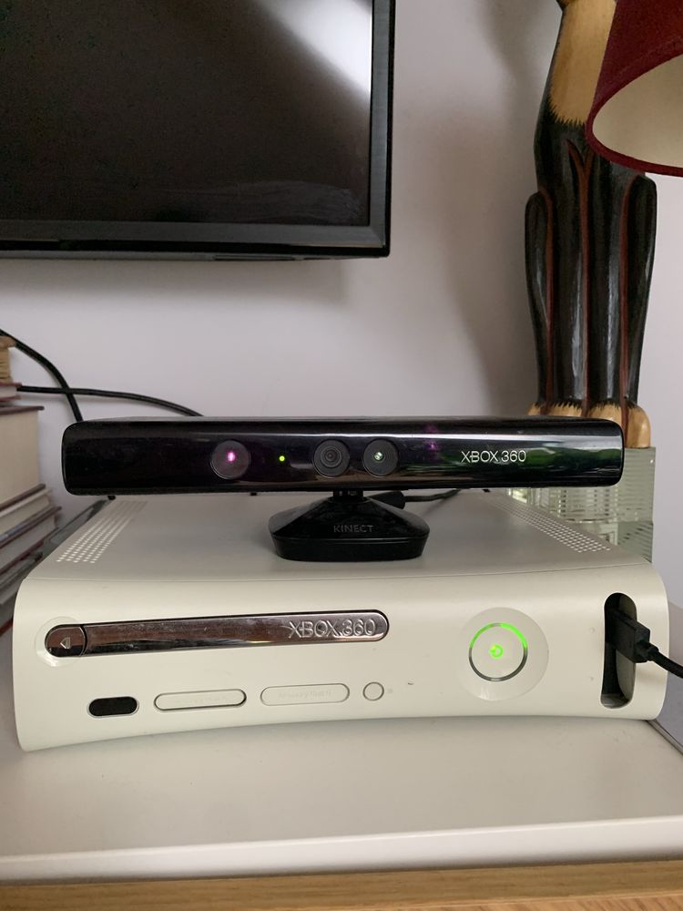 Xbox 360 z kinect i z 5 grami w tym z GTA 5.