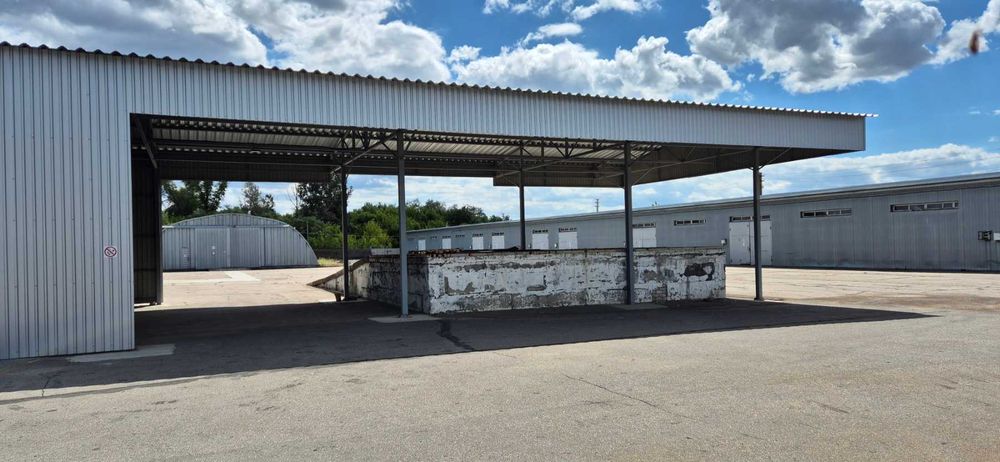 Довгострокова оренда складських приміщень (бокси, ангари),с.Лобойківка
