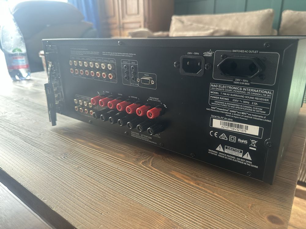 Amplituner NAD T758 V3i