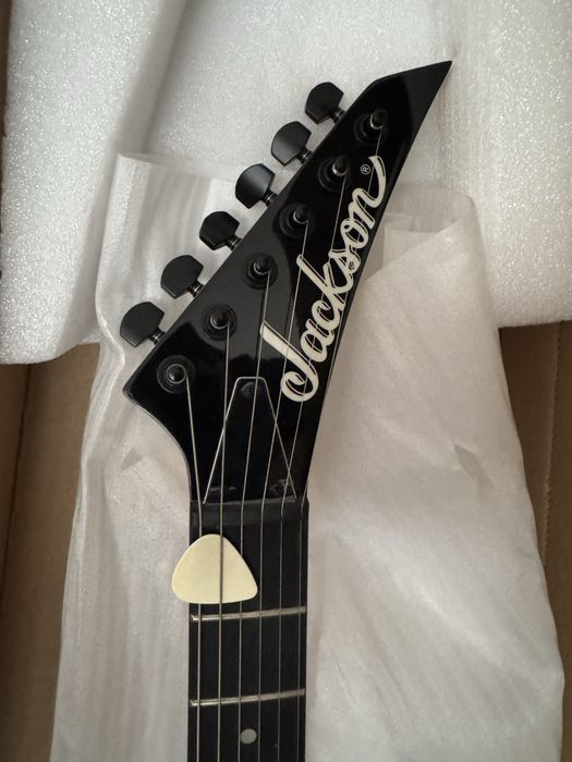 Guitarra Elétrica Jackson Nova, apenas 5h de uso!