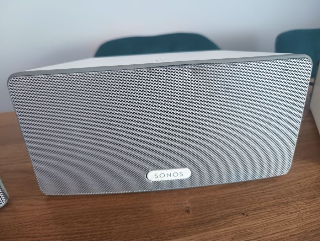 3 x Sonos Play 3