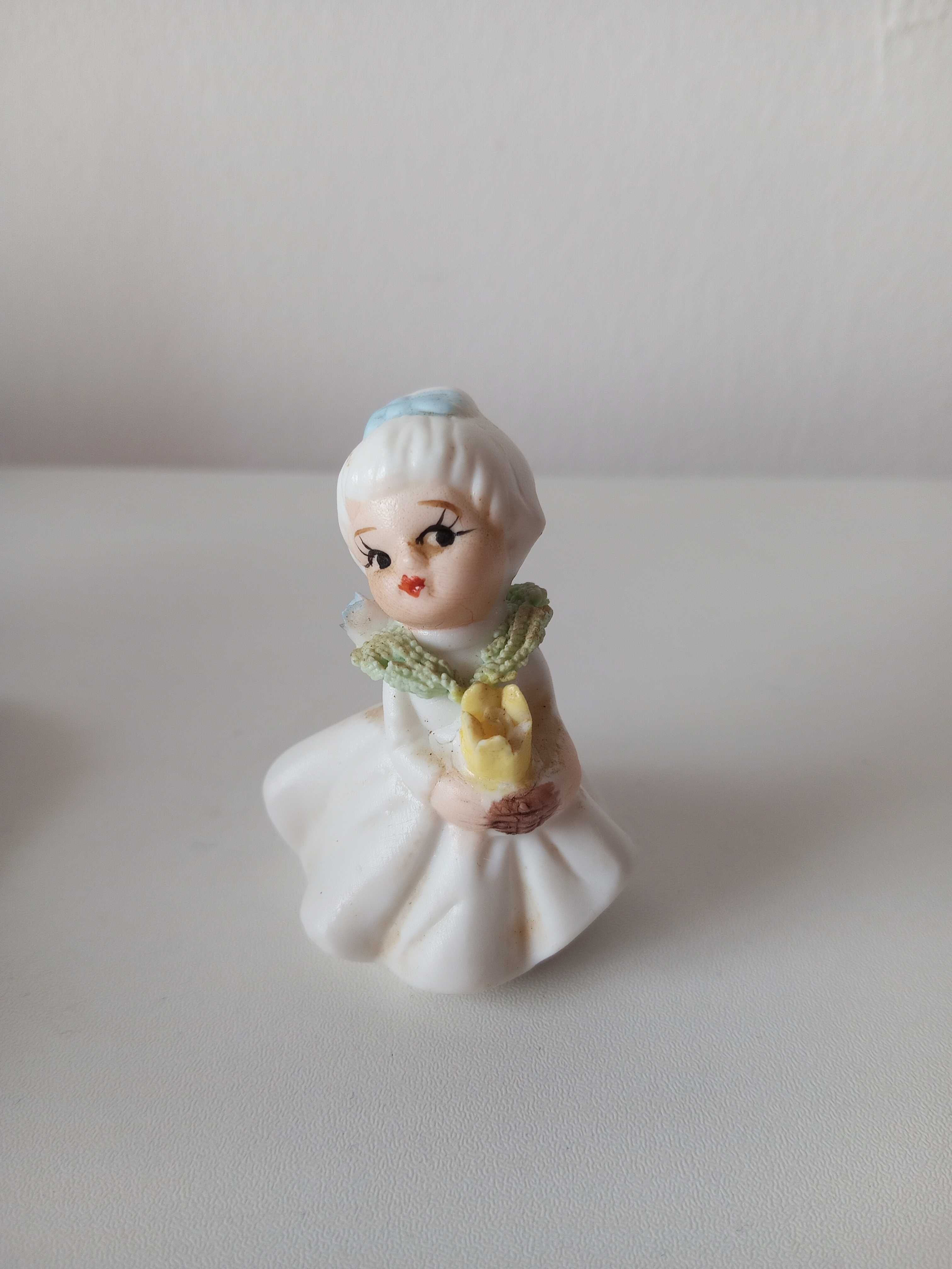 5 bibelôs miniatura em louça.