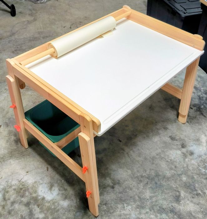 Mesa / secretaria infantil IKEA