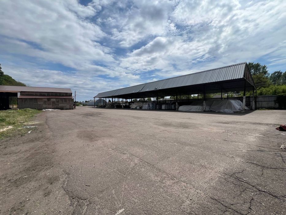 Продаж/Співпраця: 1,5 га території з залізничною колією