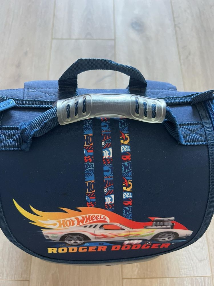Продам шкільний рюкзак Kite