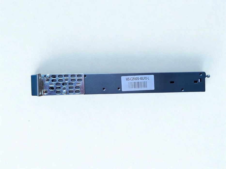 Cisco WS-C2960S-48LPD-L | 48x GbE com PoE+ 370W e 2x SFP+ 10Gb