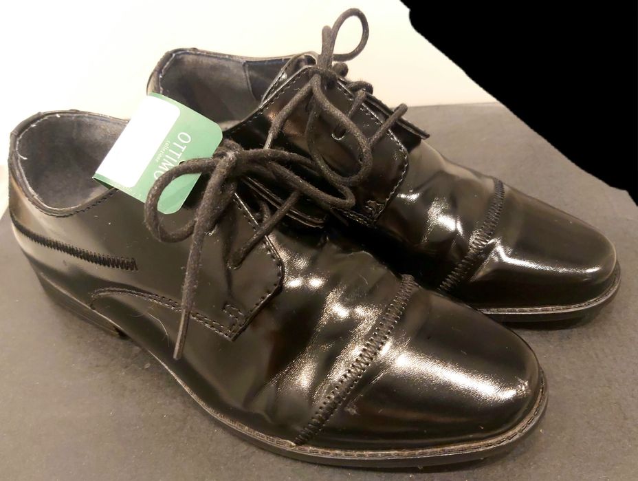 Buty chłopięce rozmiar 34 komunijne