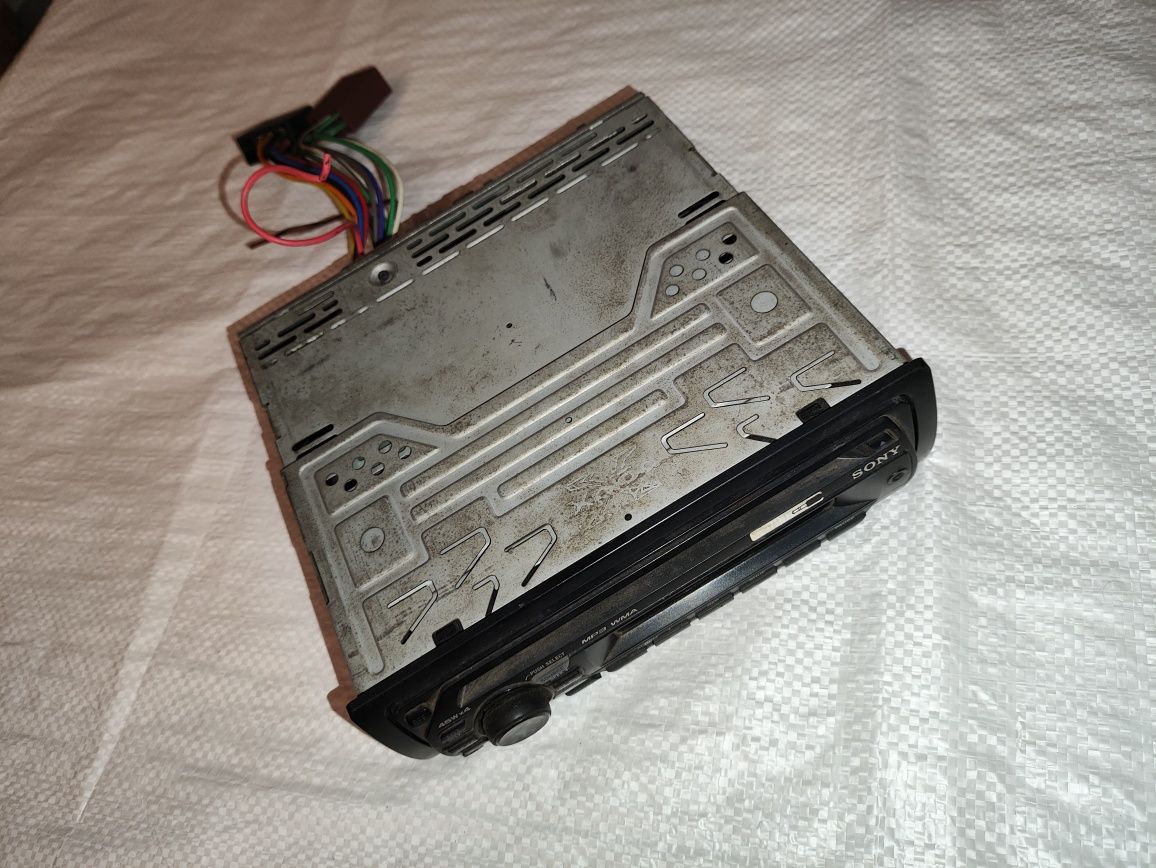 Магнитола sony cdx-gt24 AUX+ISO разъем