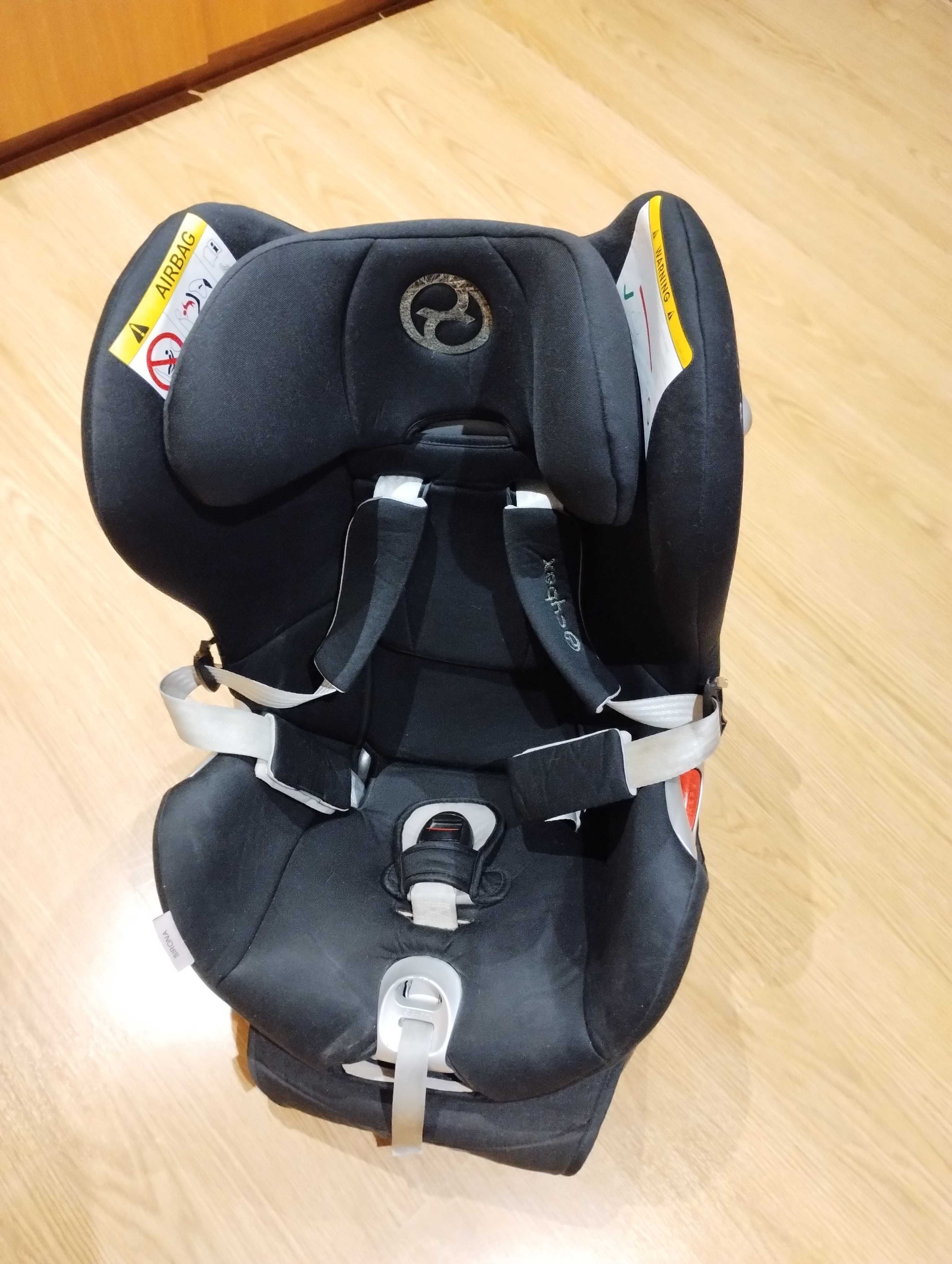 Cadeira Auto Sirona i-Size Black, com capa para o verão