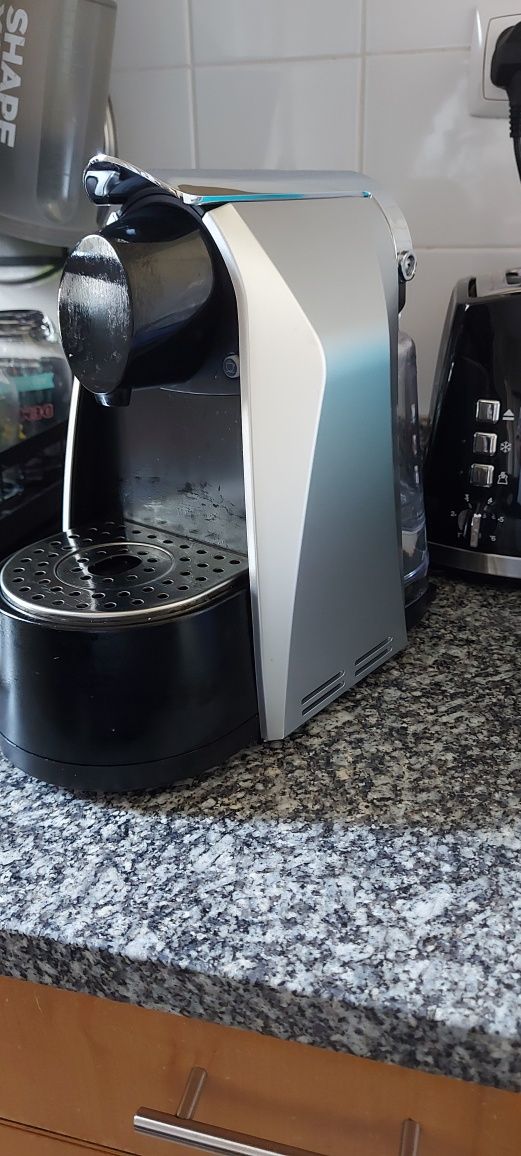 Máquina de café kaffa como nova